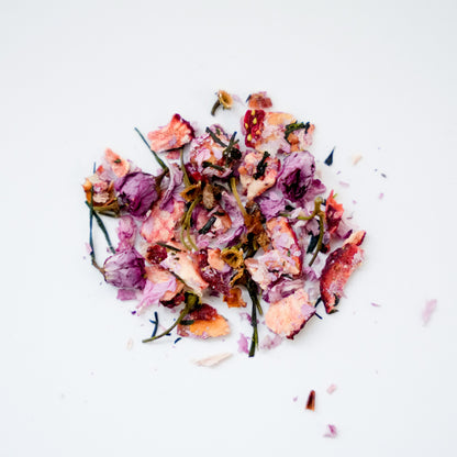 丹沢ボタニカル　八重桜煎茶　苺入り【数量限定生産】